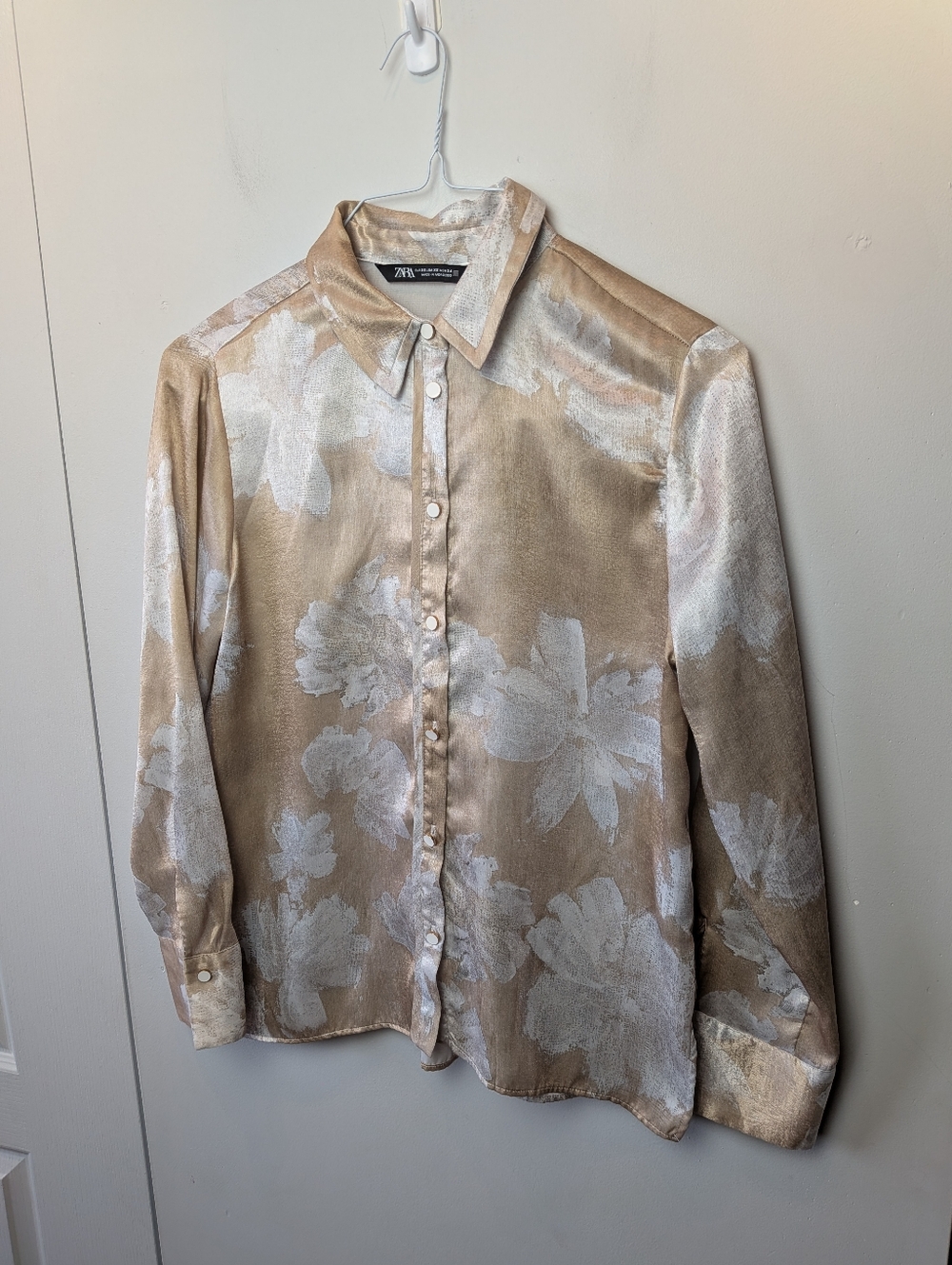 ZARA Women Blouse Beige And White Size XS Loose Fit Elegant Glossy Texture - Picture 3 of 13